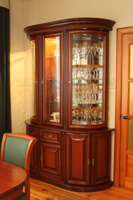 Витрина трехдверная Милан 11 фото Витрина трехдверная Милан 11. Фото