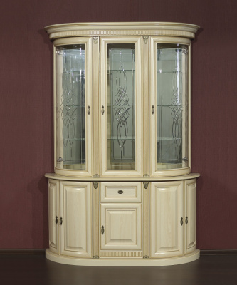 Витрина трехдверная Милан 11 фото Витрина трехдверная Милан 11. Фото