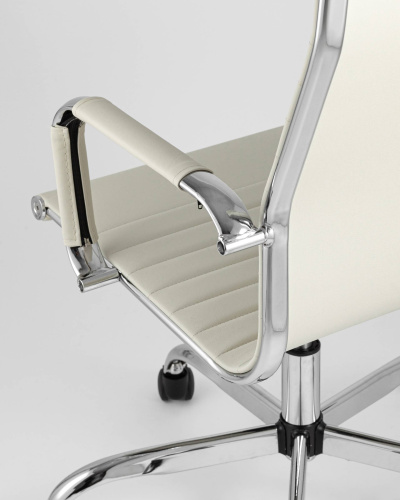 Кресло руководителя TopChairs City бежевое. Фото №8